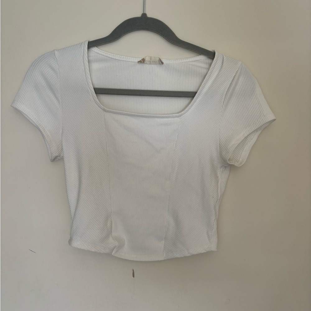 Cute white crop!